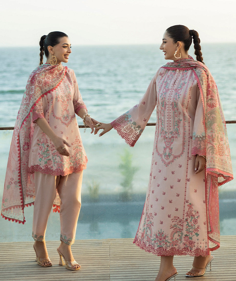 Zainab Chottani Tahra Lawn`25 D#13