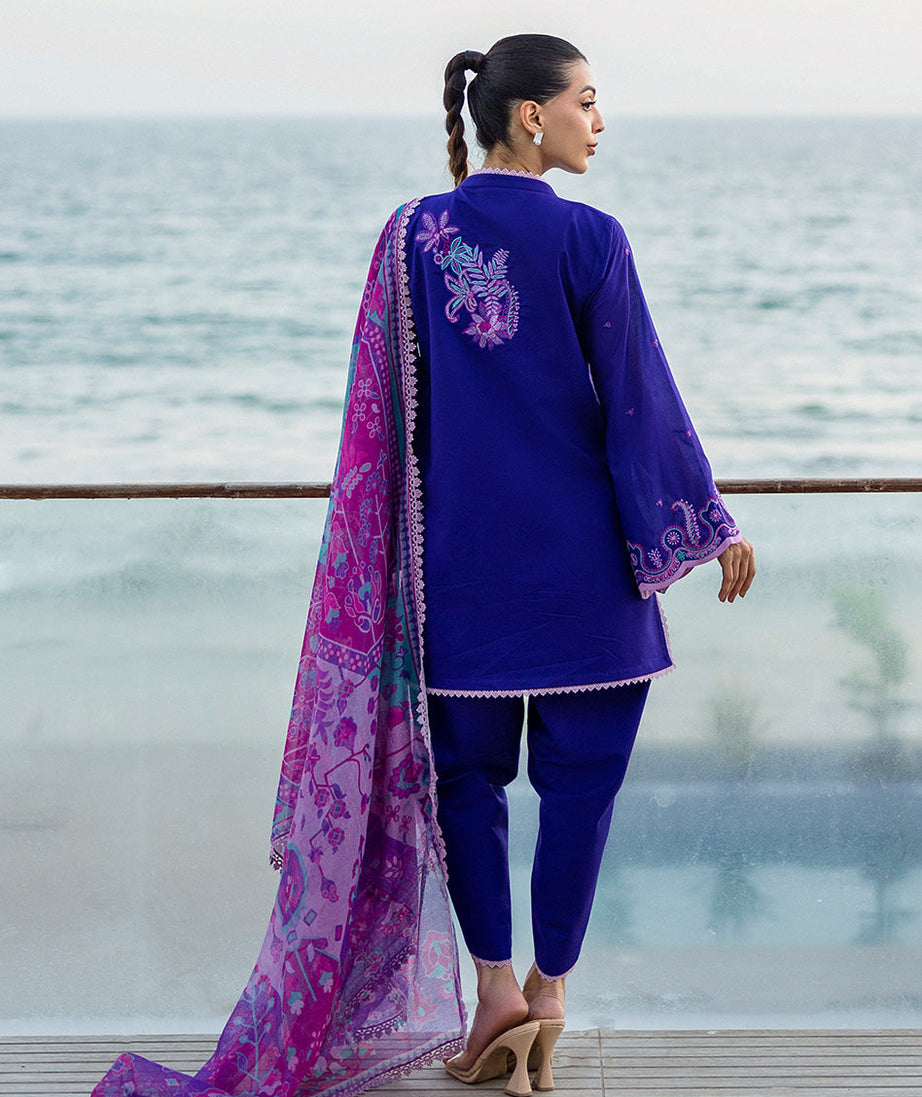 Zainab Chottani Tahra Lawn`25 D#11