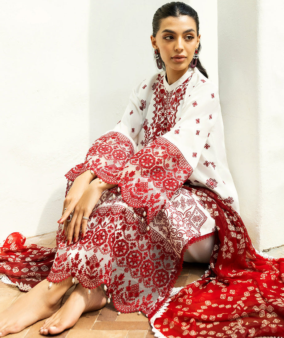 Zainab Chottani Chikankari`25 D#8-B