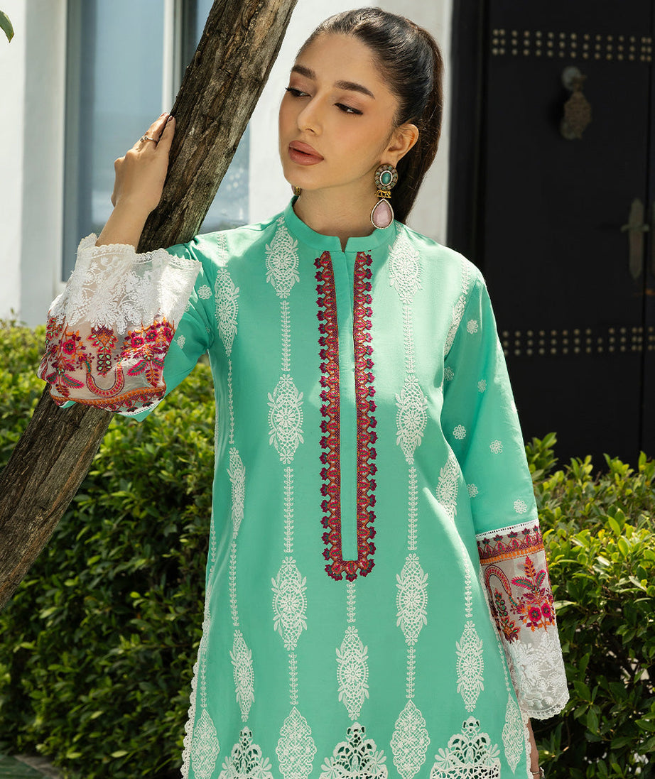 Zainab Chottani Chikankari`25 D#12-B