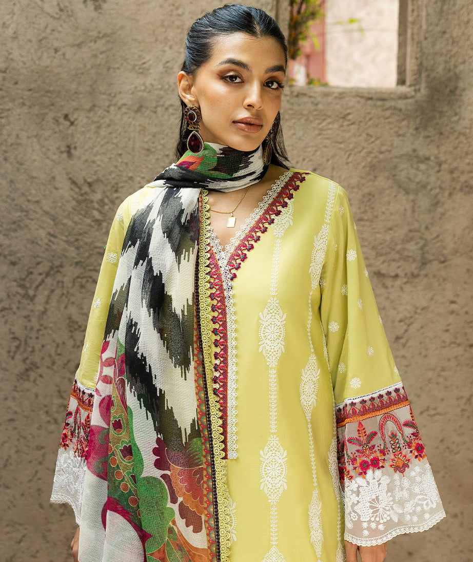 Zainab Chottani Chikankari`25 D#12-A