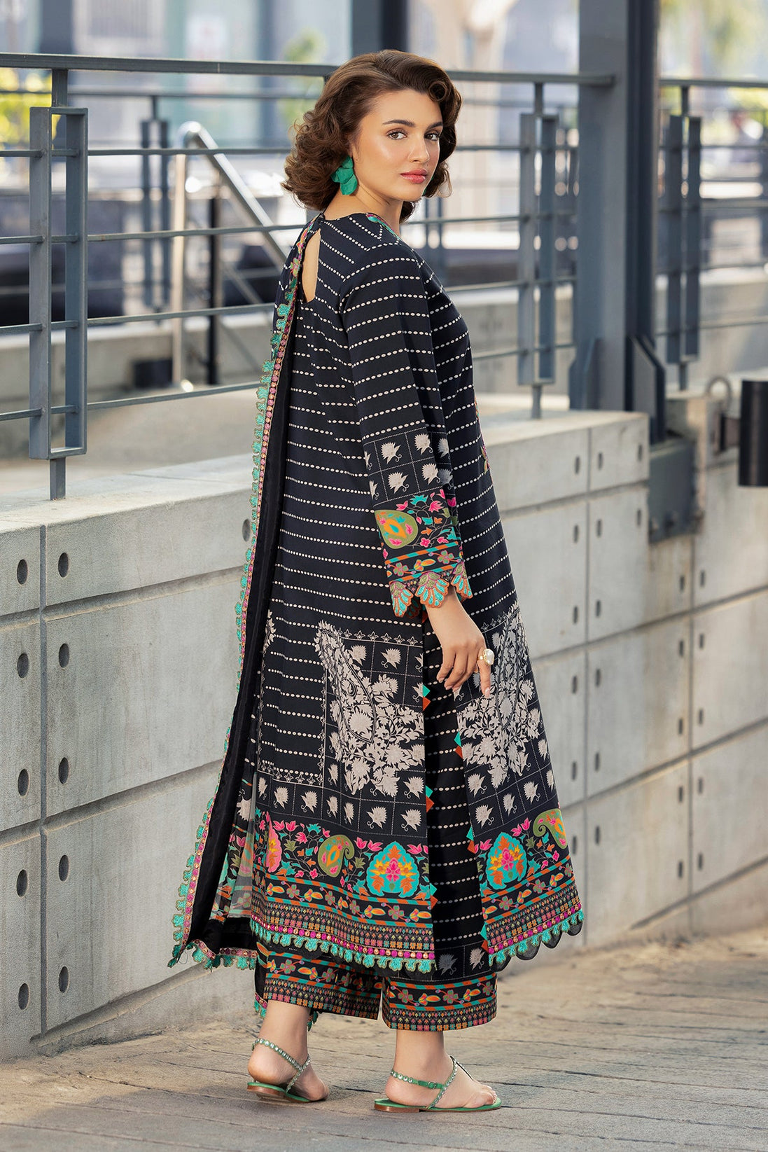 BR Charizma Aniq Lawn`26 AN6#09