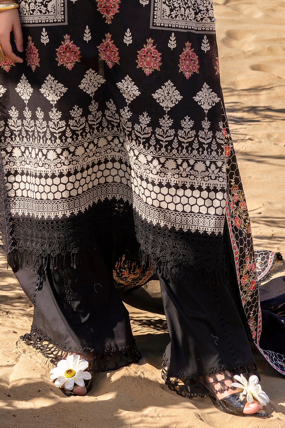 Gul Ahmed Summer Lawn'25 DN#52012-A