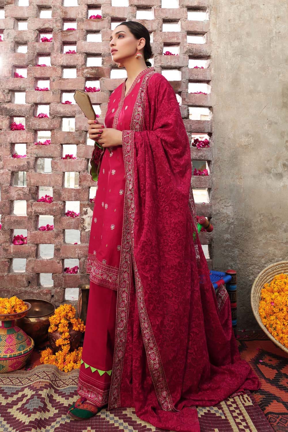 Gul Ahmed Emb Lawn'21 FS-08