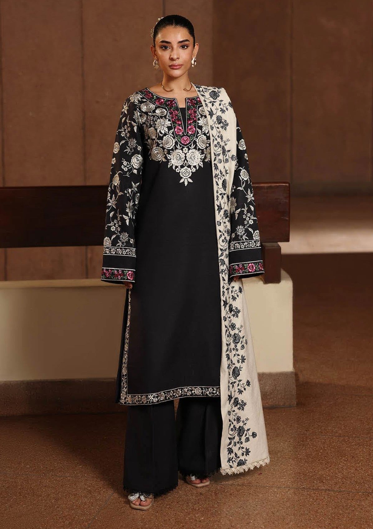 Raj Bari P/Winter Shawl`25 D#12