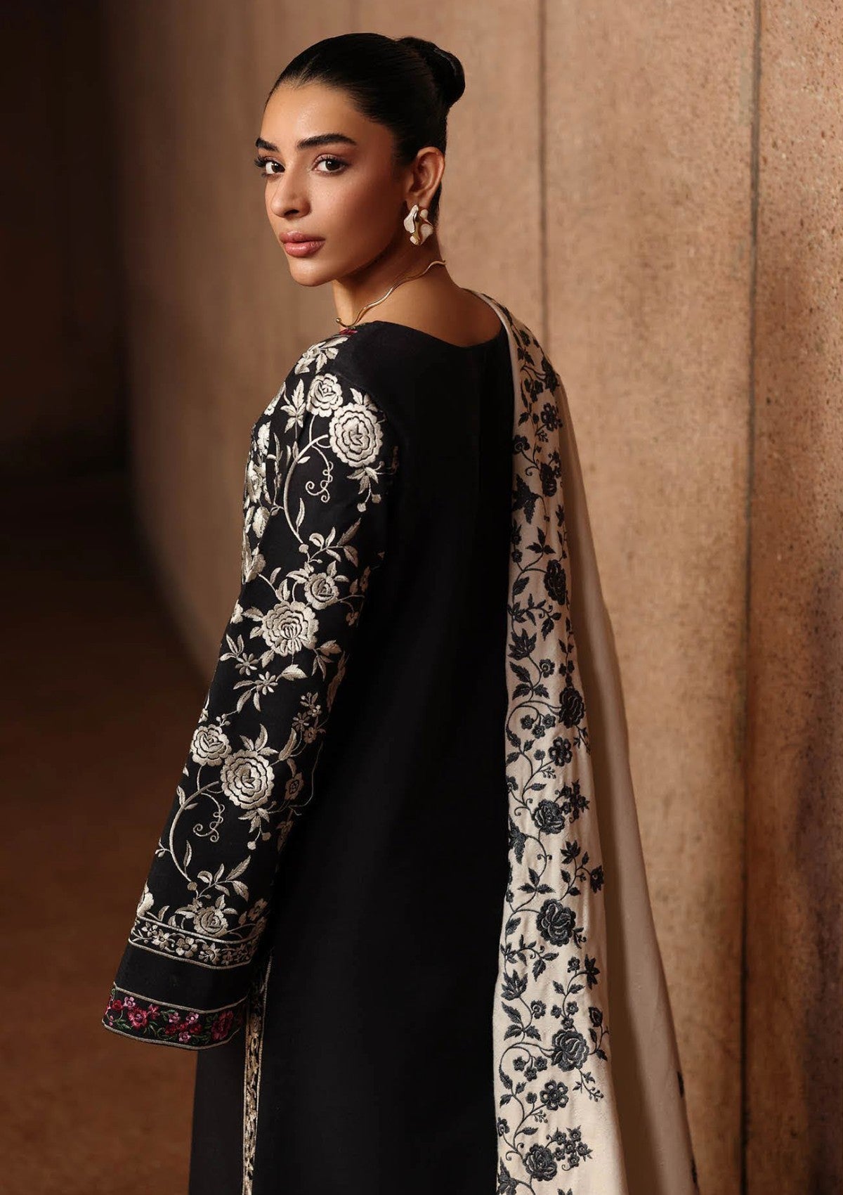 Raj Bari P/Winter Shawl`25 D#12