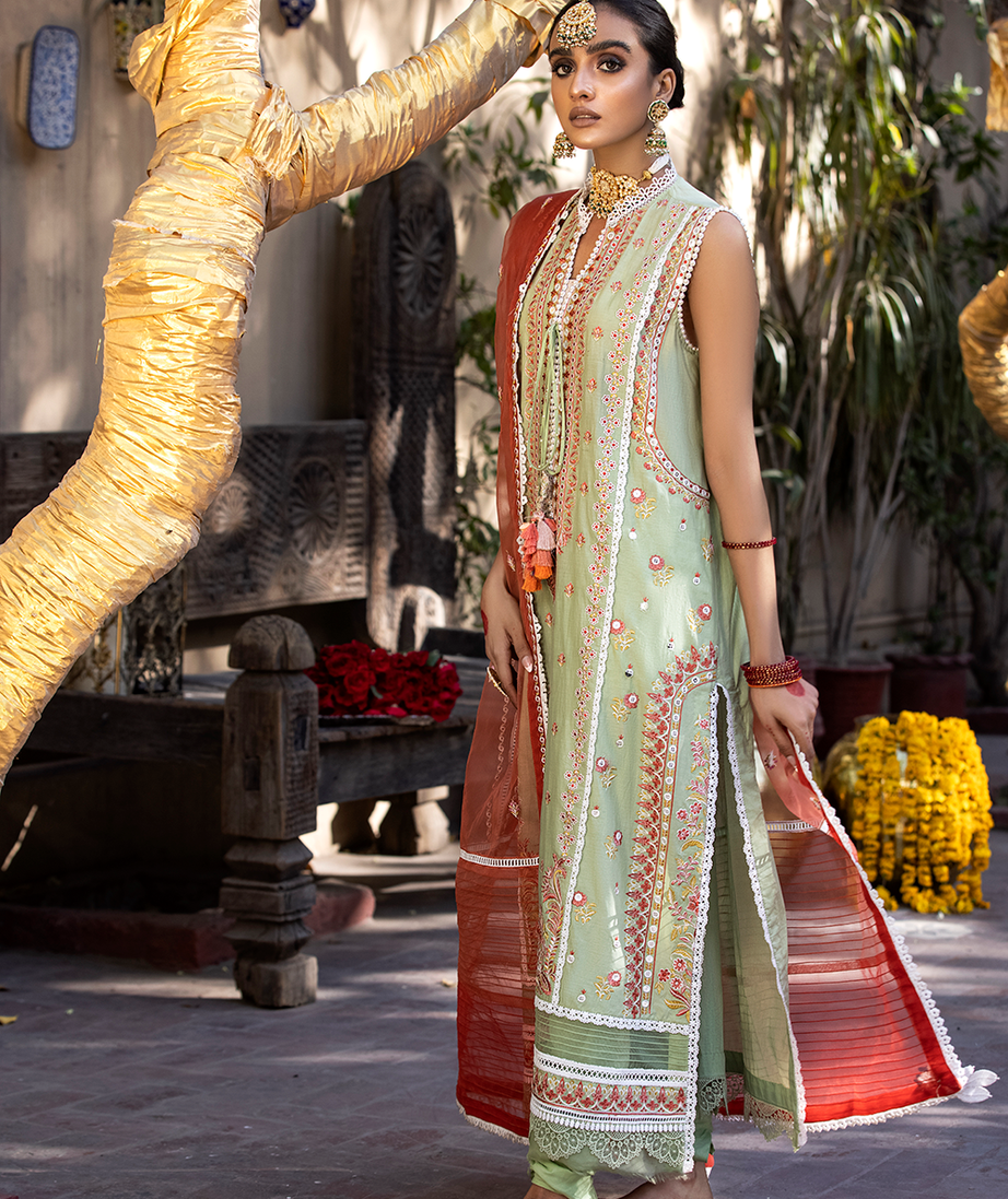 Zysha by Sobia Nazir`22 D# 3A Zamrud