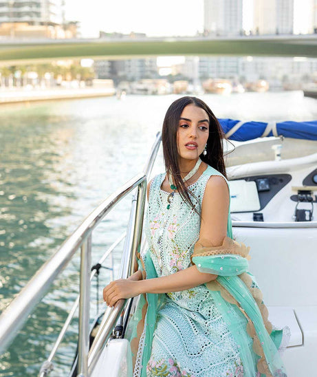 Sobia Nazir Luxury Lawn '22 D#3b