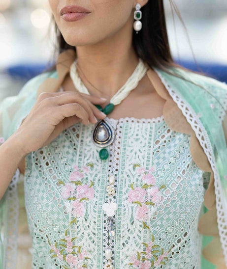 Sobia Nazir Luxury Lawn '22 D#3b