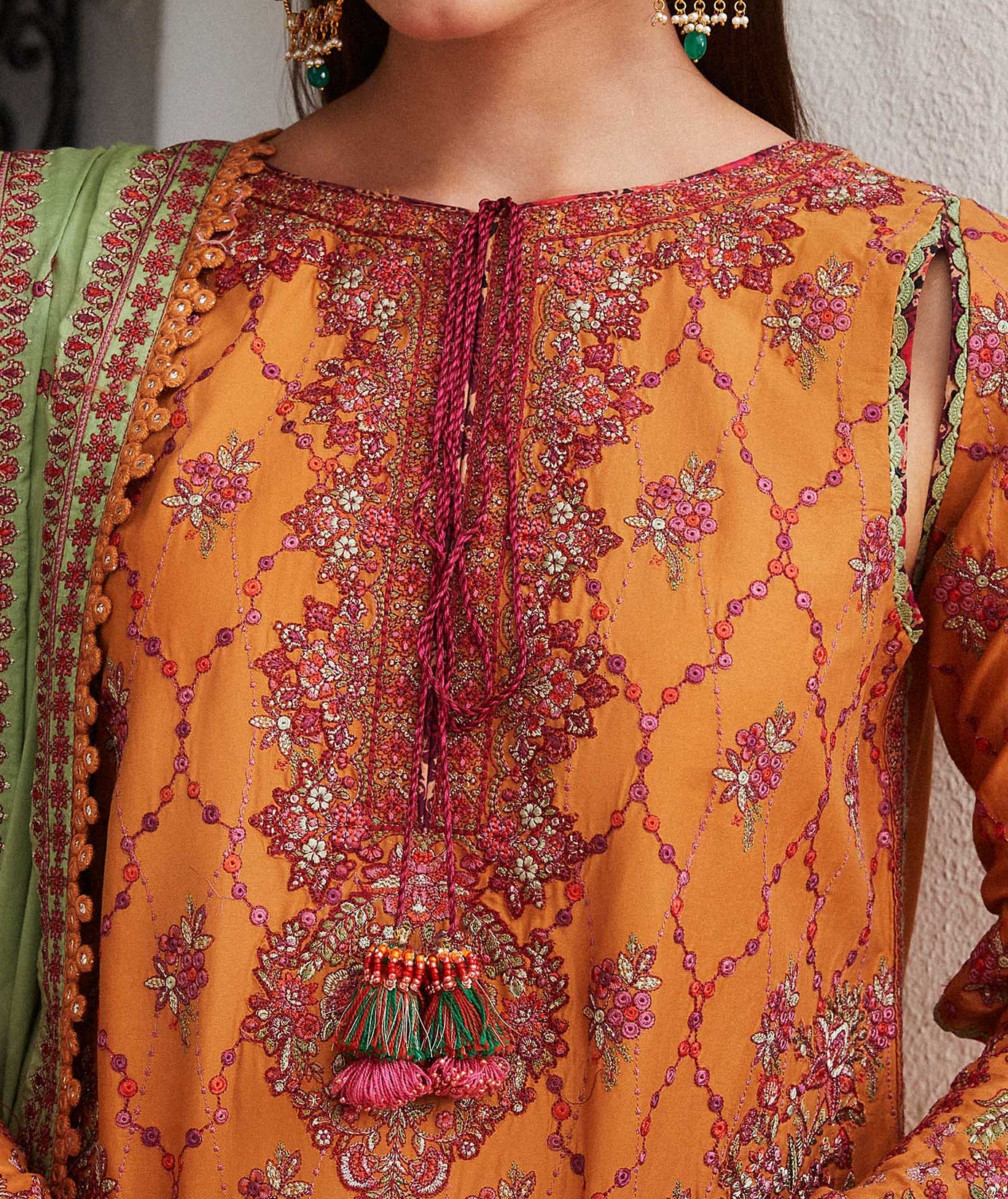 Hussain Rehar Eid Luxury Lawn SS/ 24 AMIRA D#459