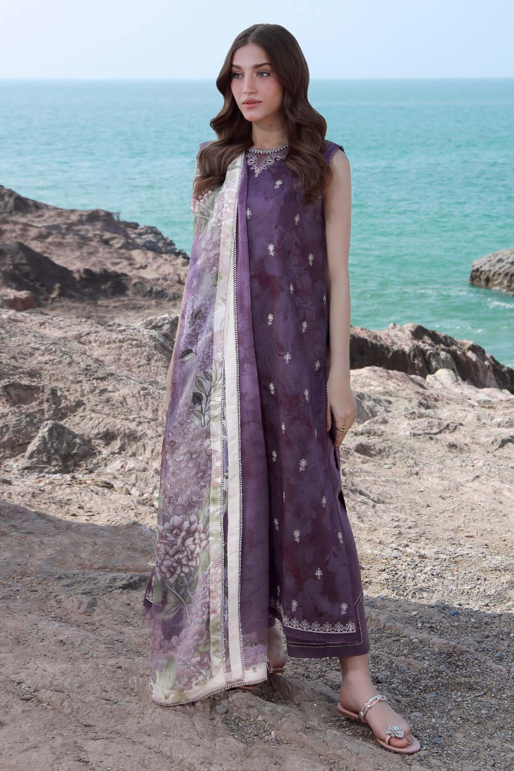 Seran Afsanah Lawn'25 (MYRA)