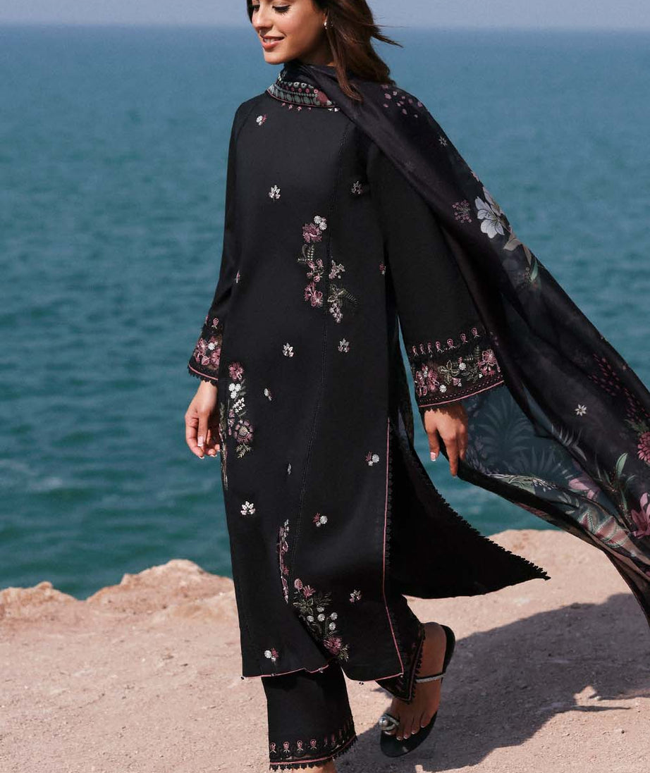 Seran Afsanah Lawn'25 (ZOYA)