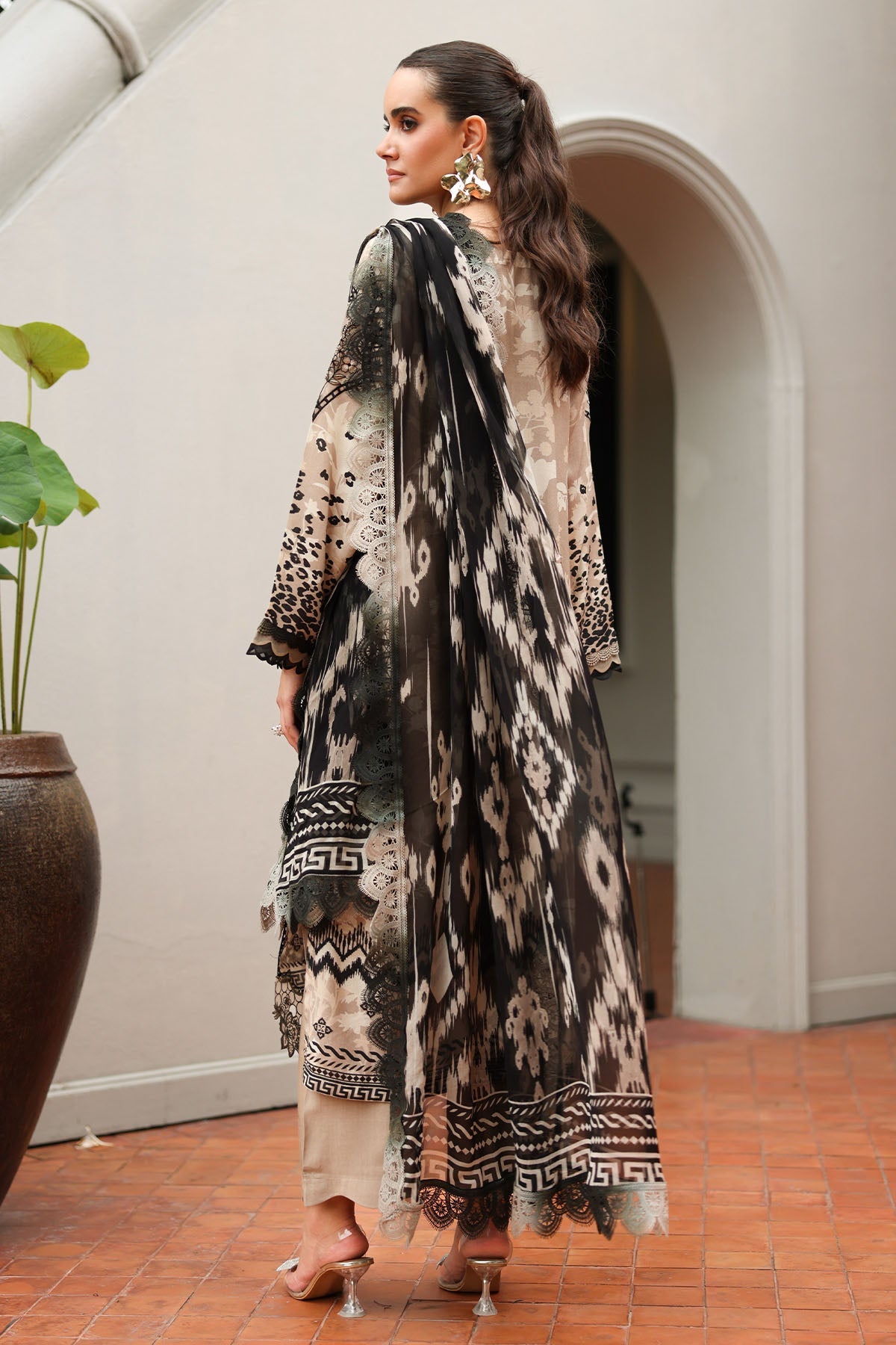 RA Nureh Delights S-Linen`25 DD#23