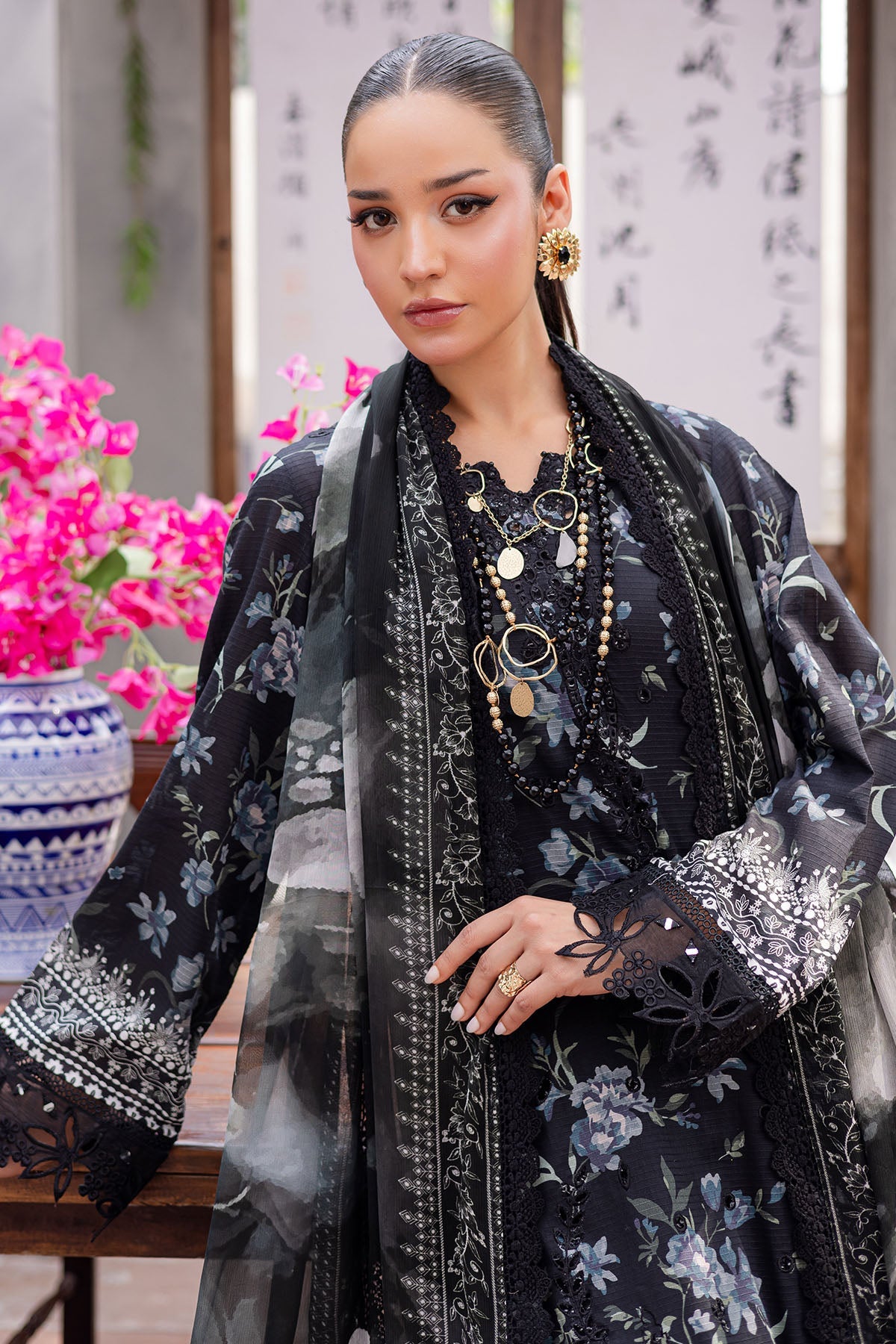 RA Nureh Bloom Emb Lawn`26 D#11