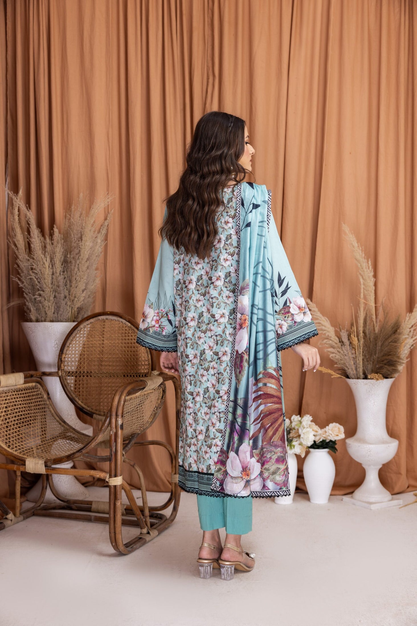 Regalia Salina Lawn`24 D#03