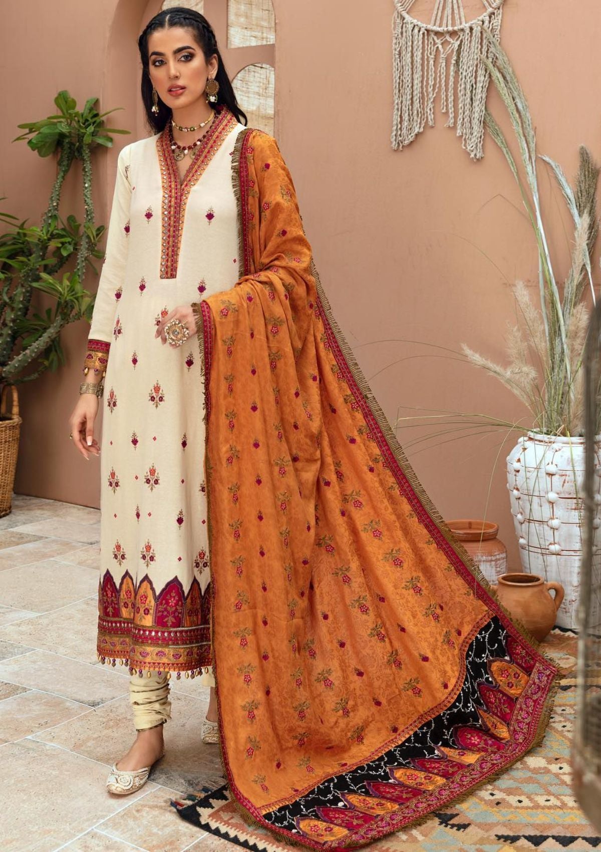 Noor By Saadia Asad Emb Shawl'21 D#06