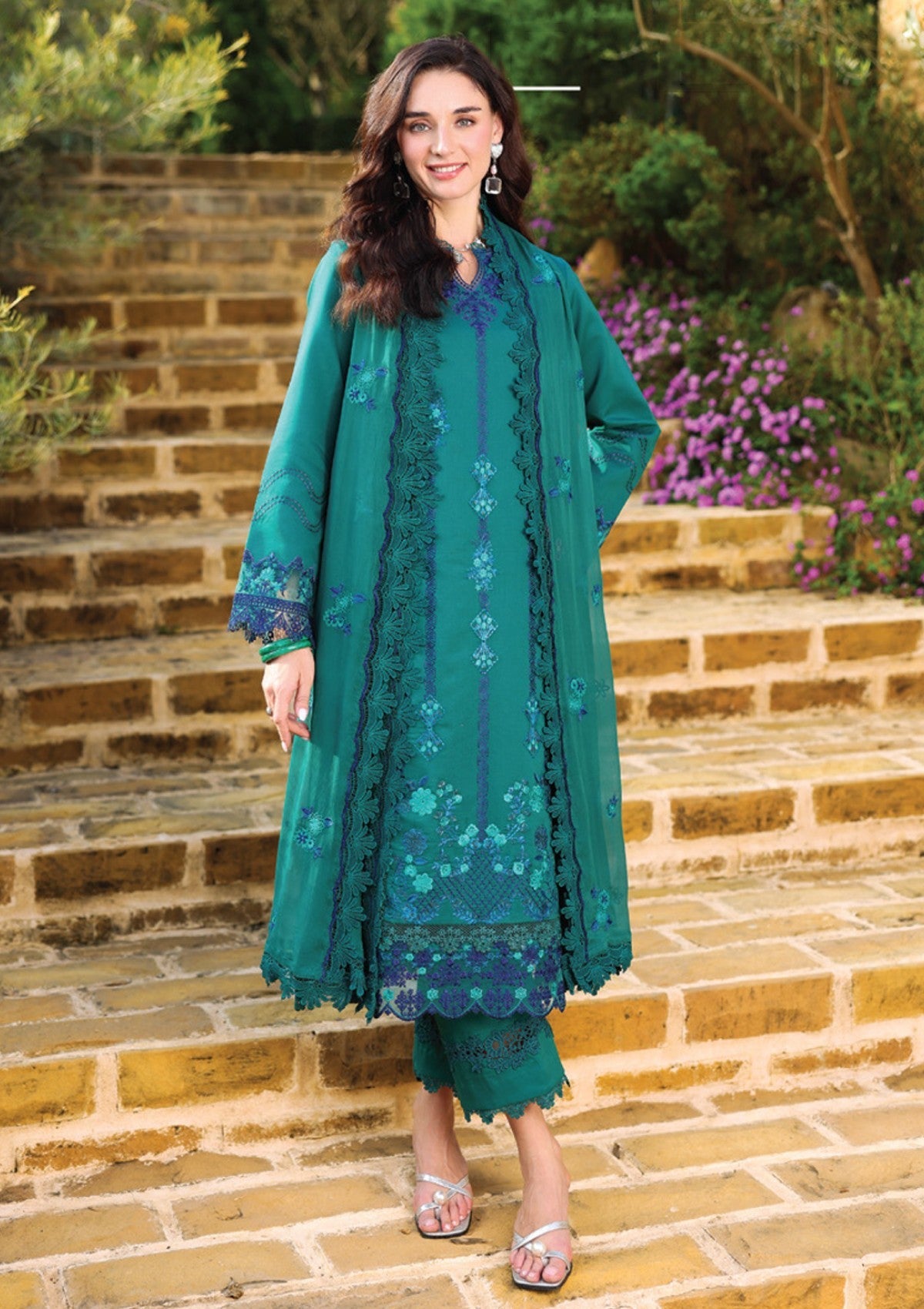 Ayleen Luxe Blossom`26 (ZEBAISH)