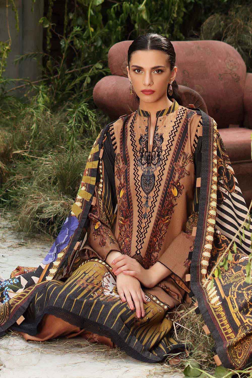 Gul Ahmed Winter Collection`22 AY#12032