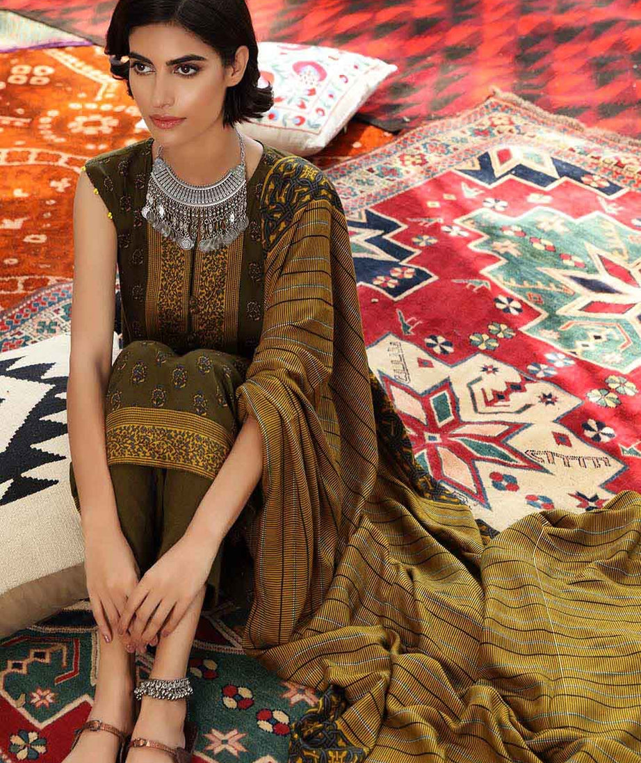 Gul Ahmed Winter Collection`22 LT#12015-A