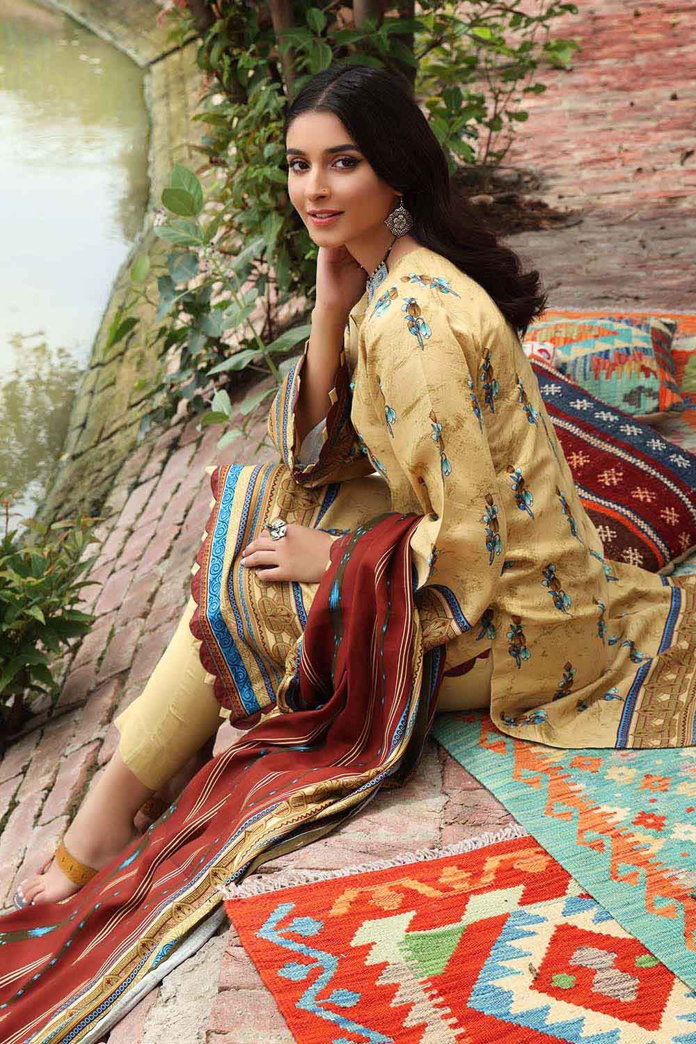 Gul Ahmed Winter Collection`22 LT#12025-A