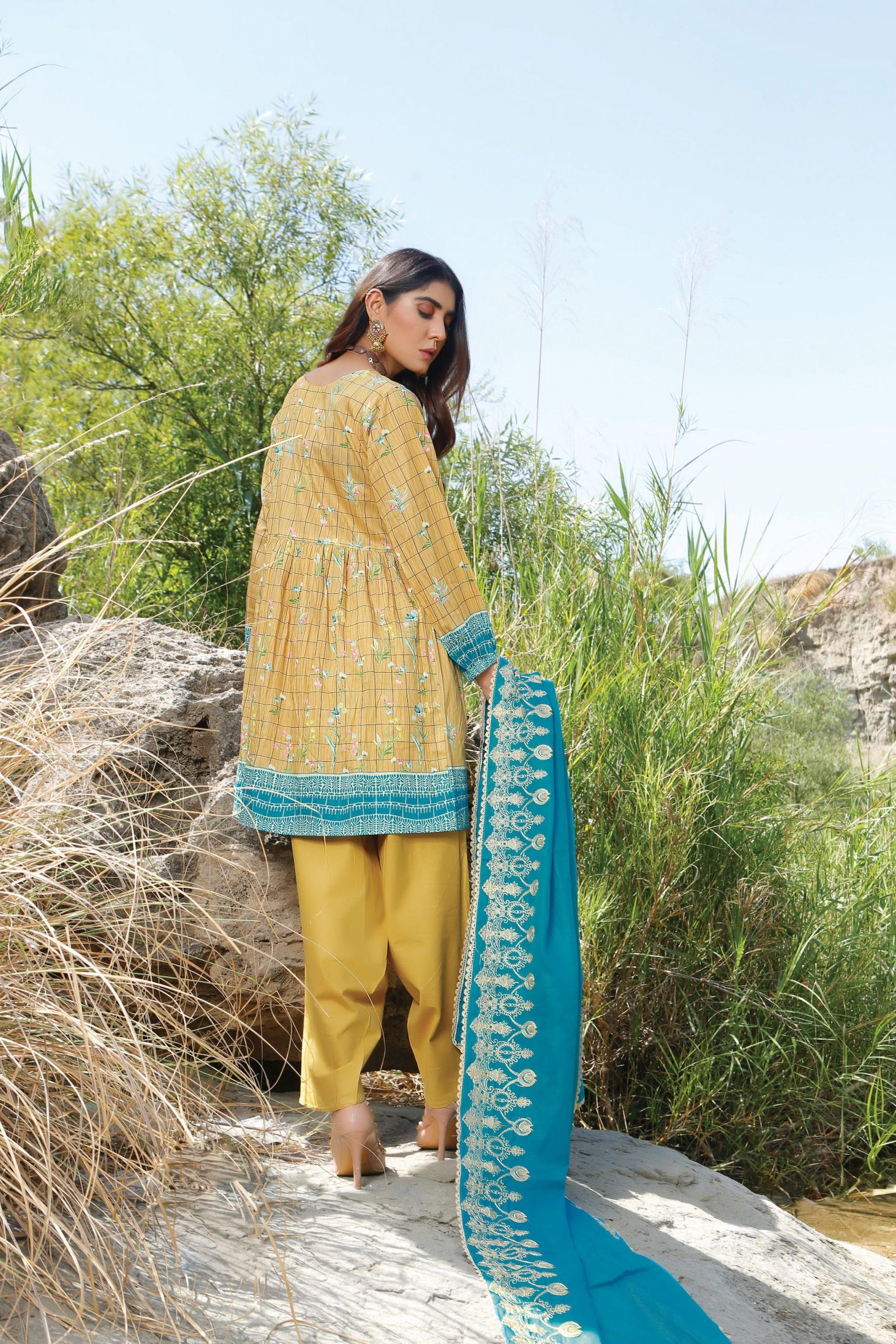 Safa Noor Digital Lawn`23 SN#01