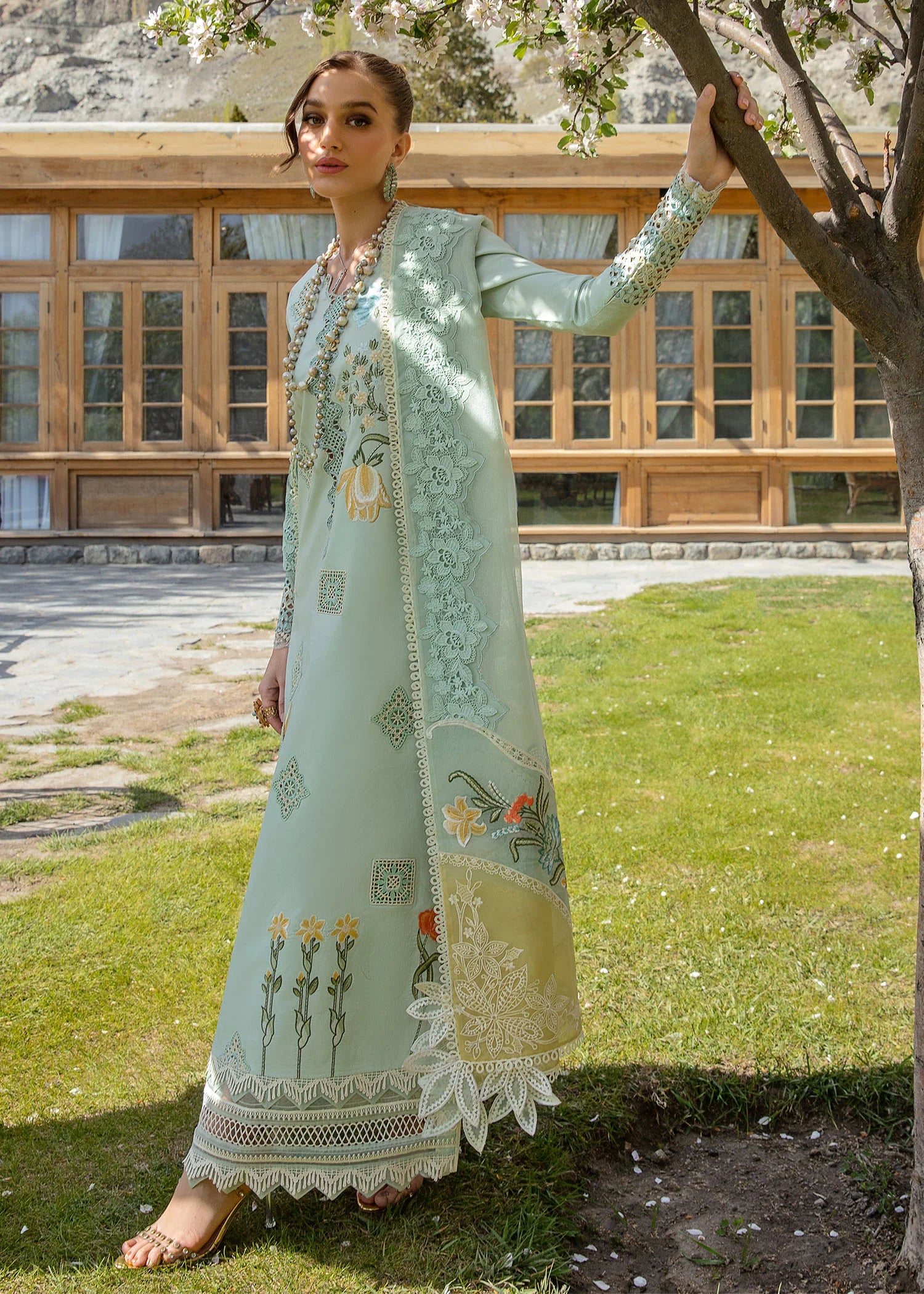 CRIMSON LAWN 2024 D#4B (Into The Wild - Aqua)