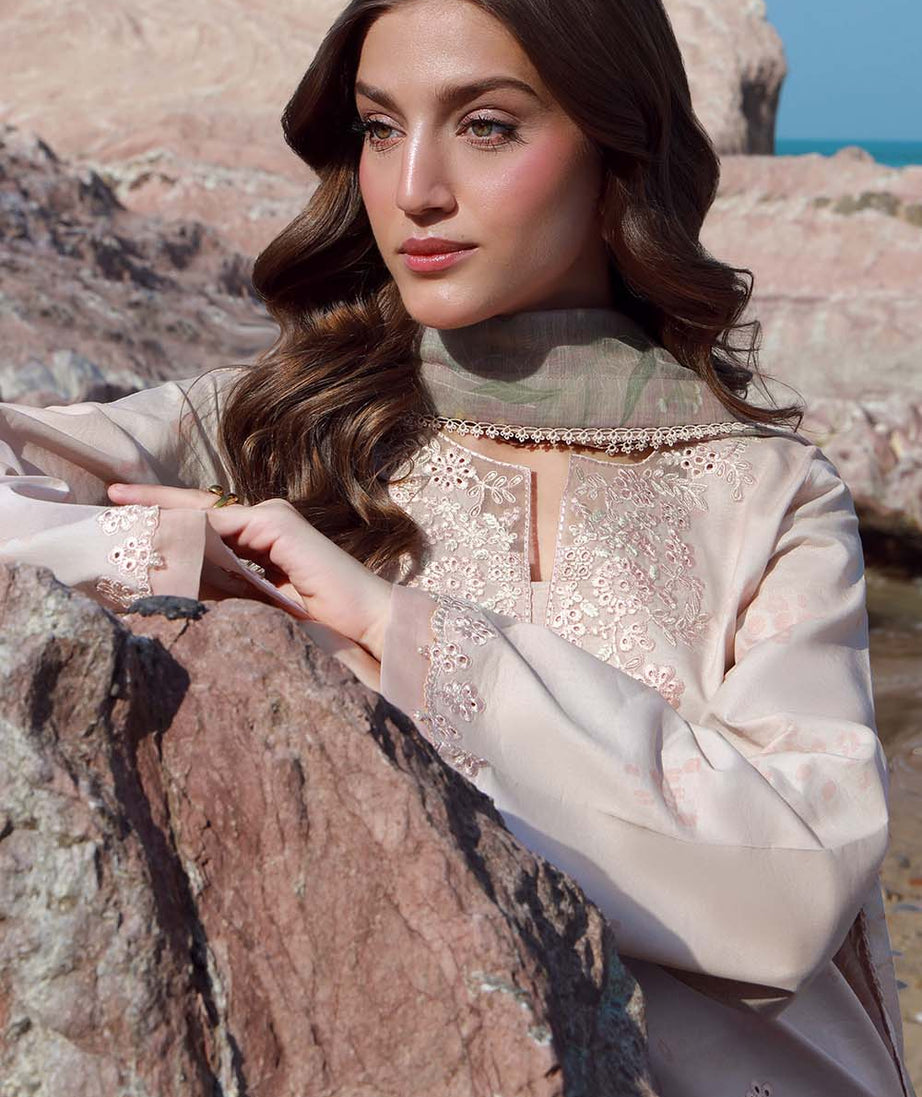 Seran Afsanah Lawn'25 (RUMI)