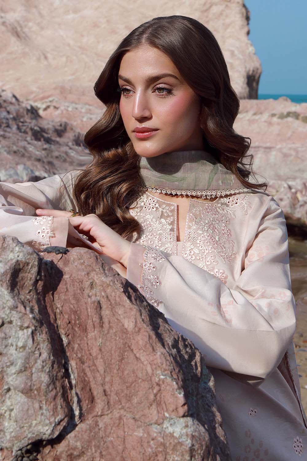 Seran Afsanah Lawn'25 (RUMI)