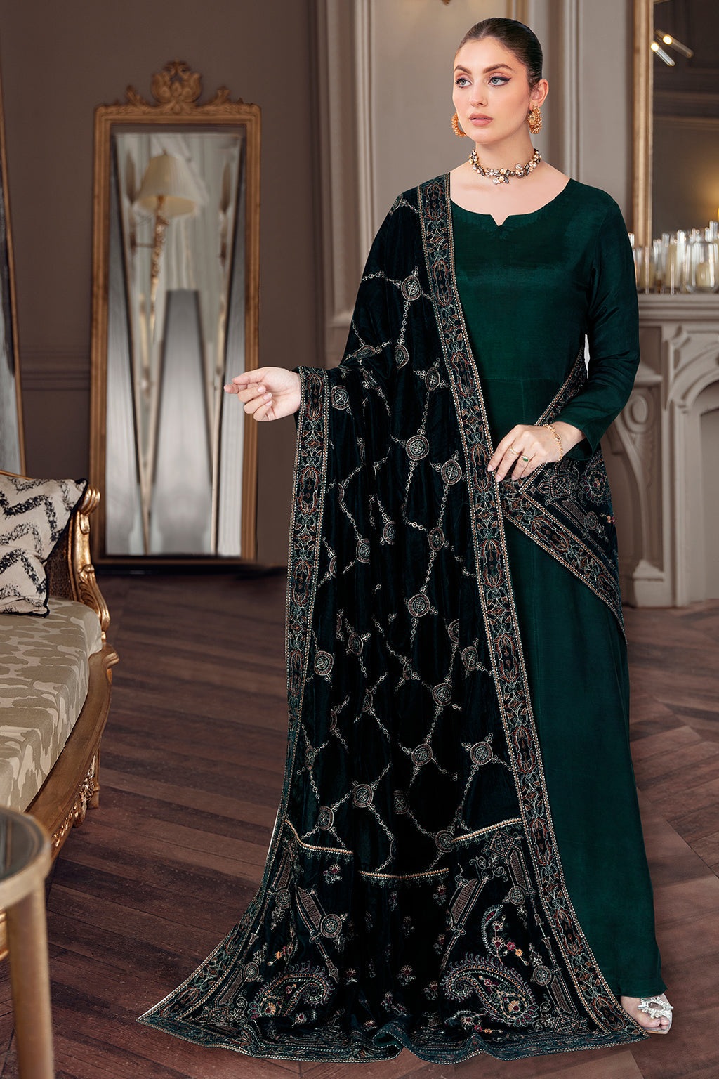 Ramsha Emb Velvet Shawl'22 VF#52 Green