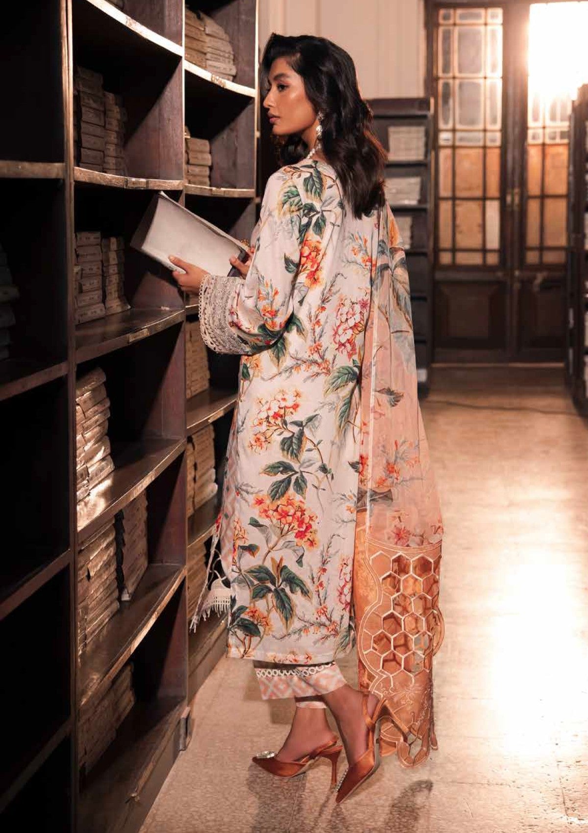 RA Nureh Glamgirl Emb Lawn'25 GL#13