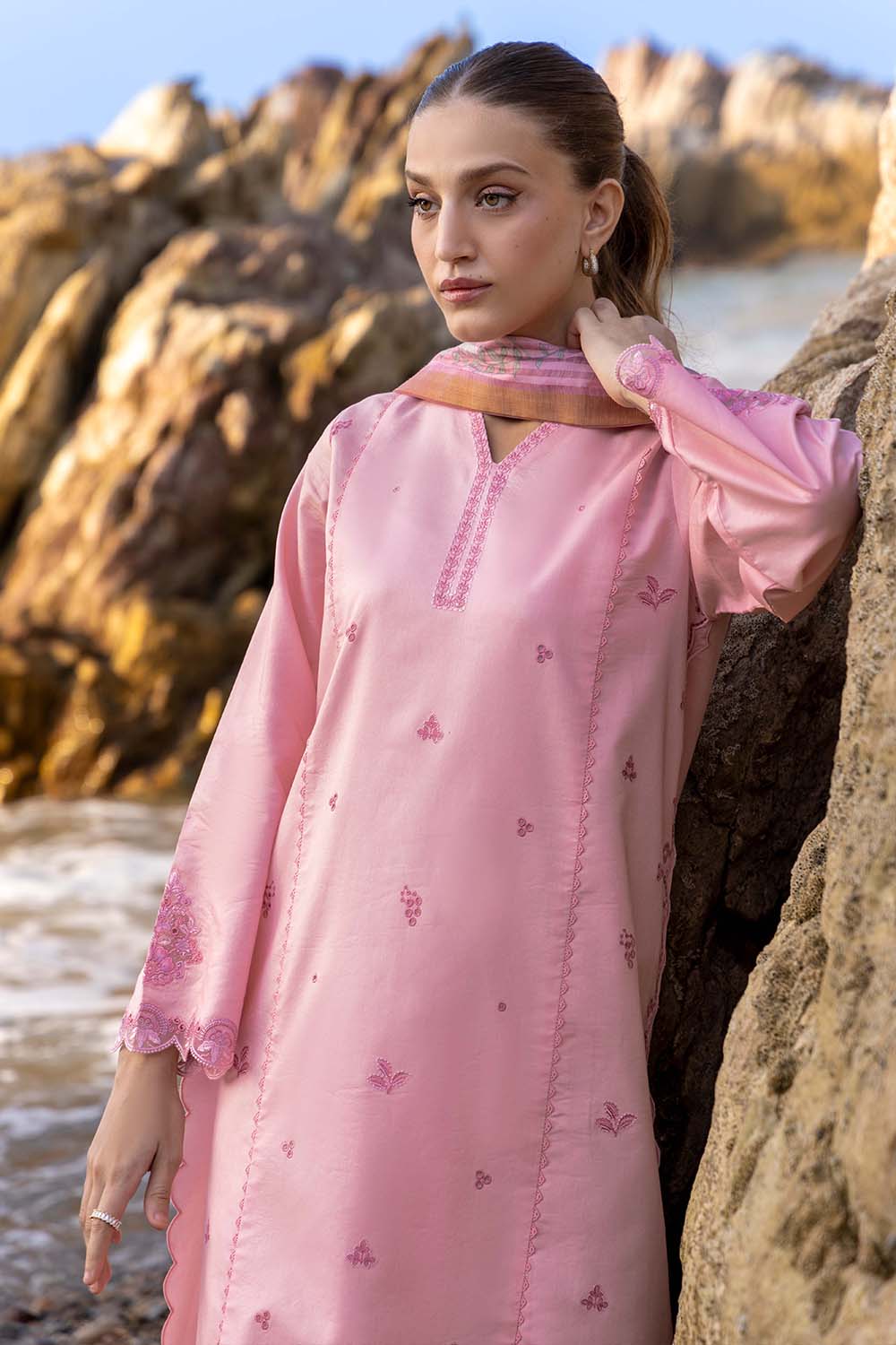 Seran Afsanah Lawn`25 (V#2) D#10
