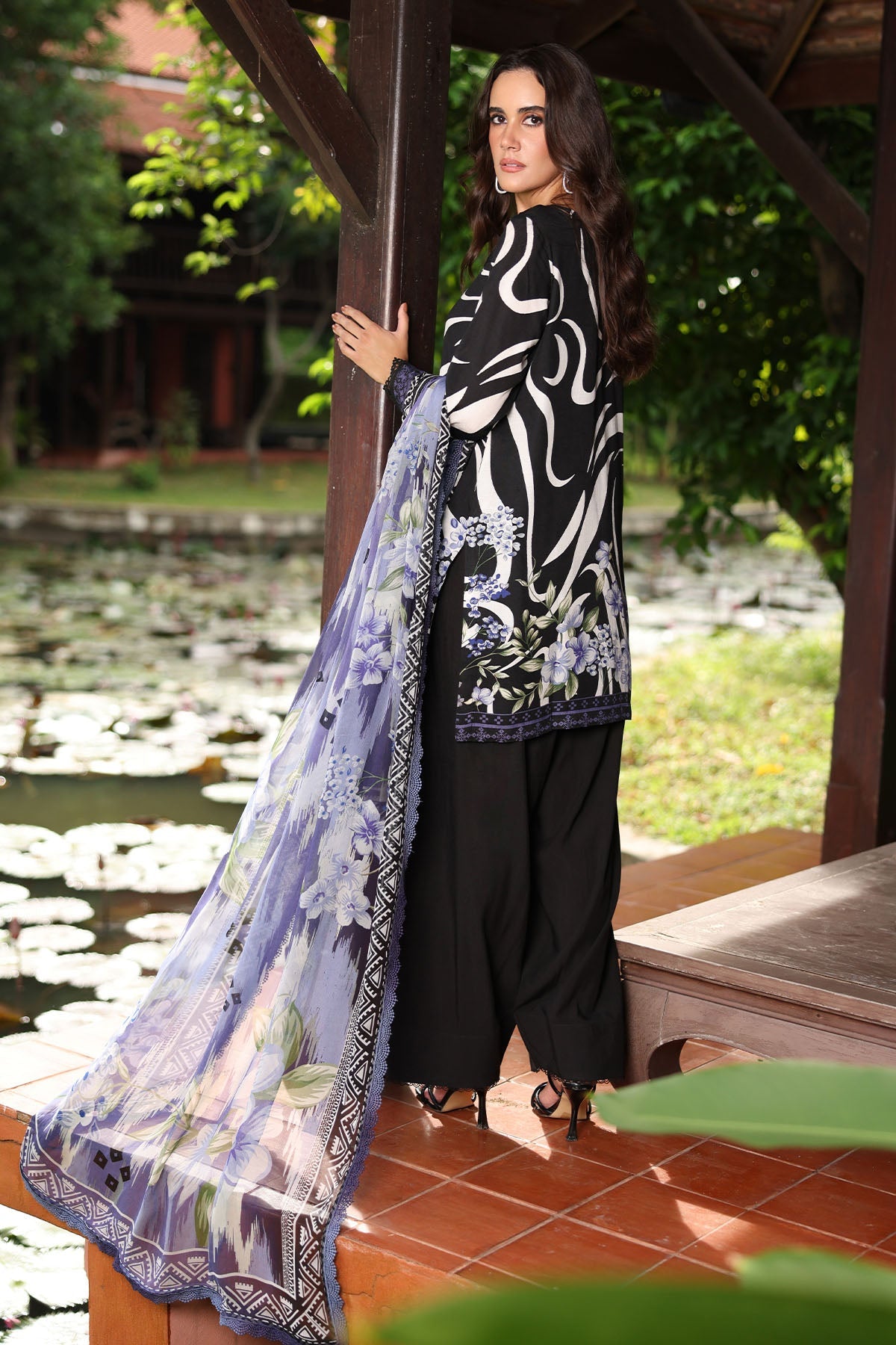 RA Nureh Delights S-Linen`25 DD#24