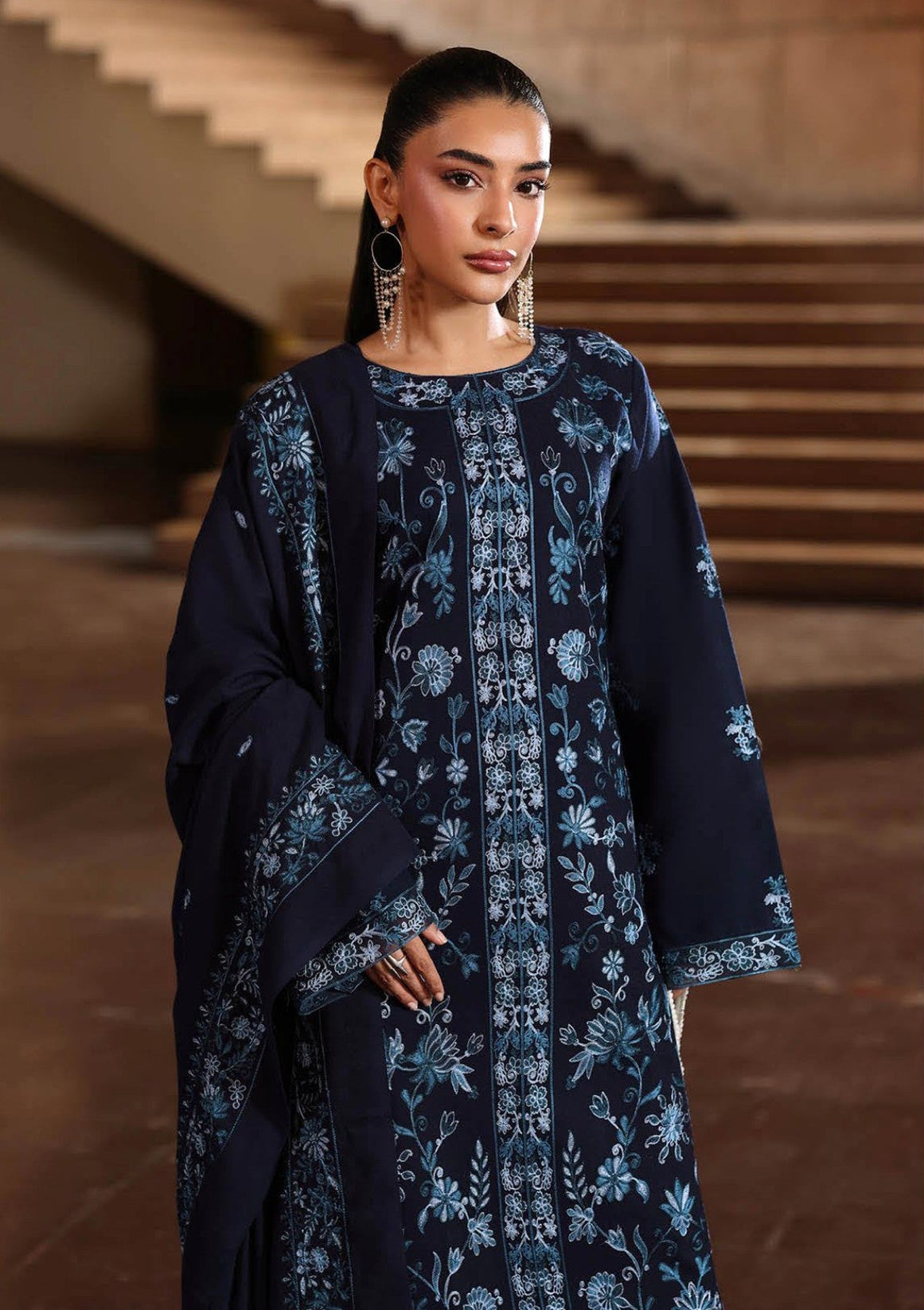 Raj Bari P/Winter Shawl`25 D#06