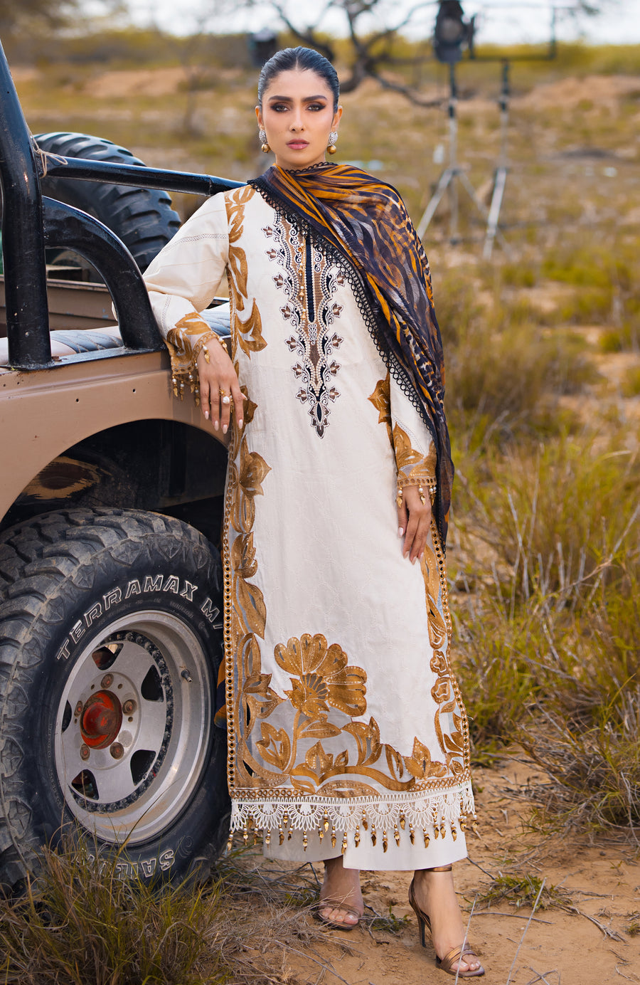Mahiymaan Luxury Lawn Eid Edit'24 M#05
