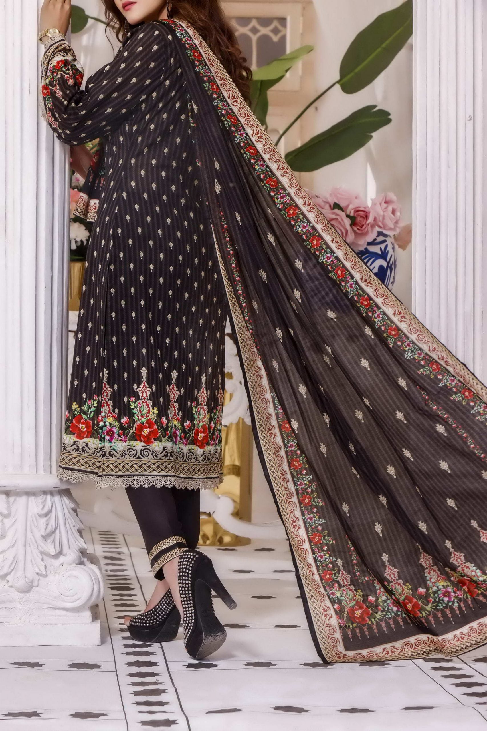Misri Digital Print Lawn`22 D#135 Black