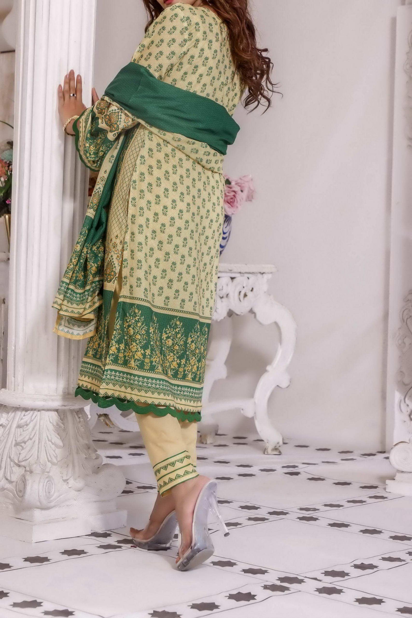 Misri Digital Print Lawn`22 D#125 Golden