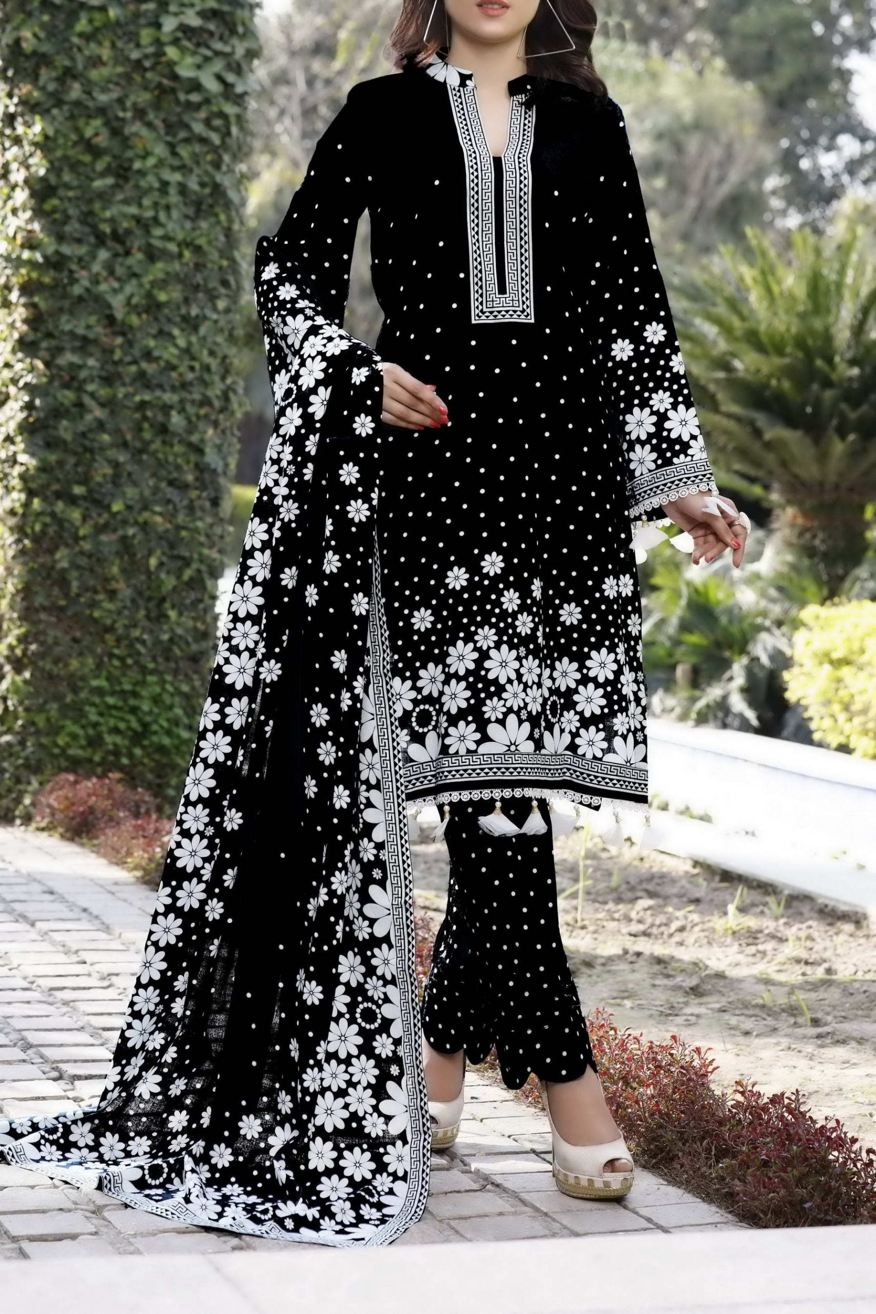 Daman Print Lawn`23 D#801 Black