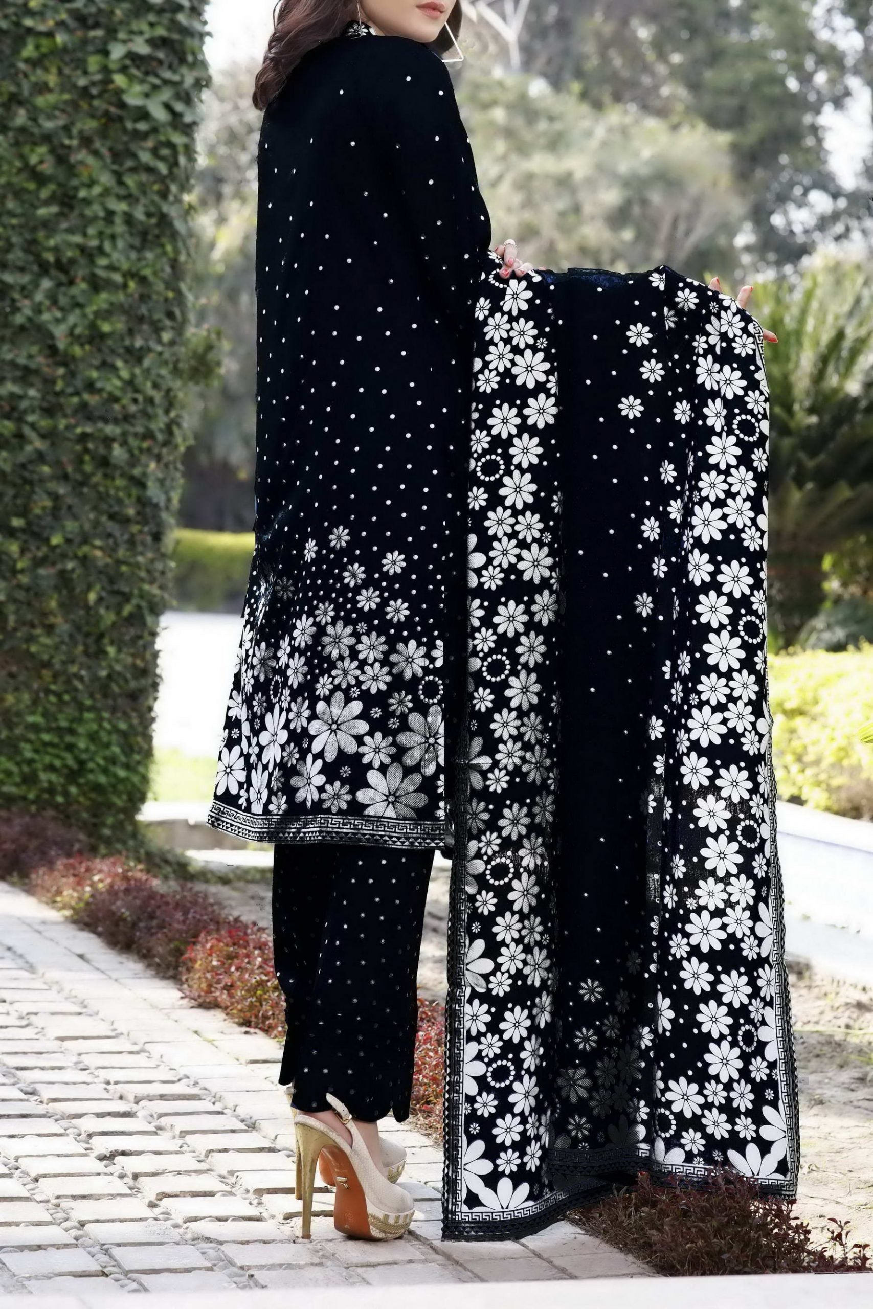 Daman Print Lawn`23 D#801 Black