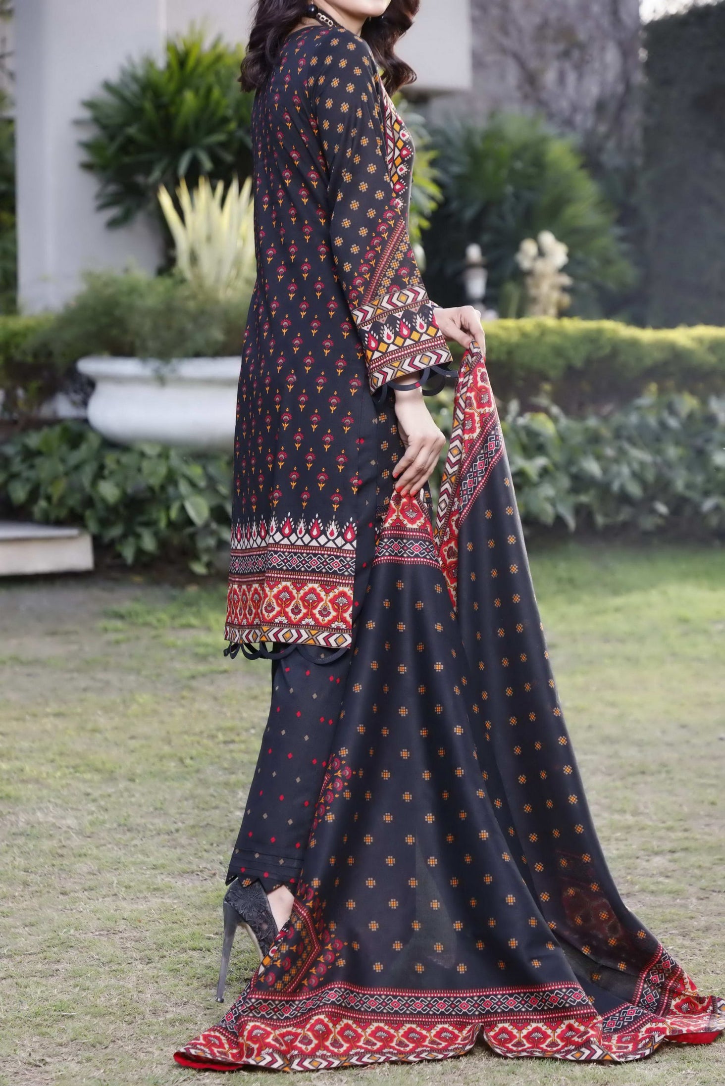 Daman Lawn'22 D#1523 Black