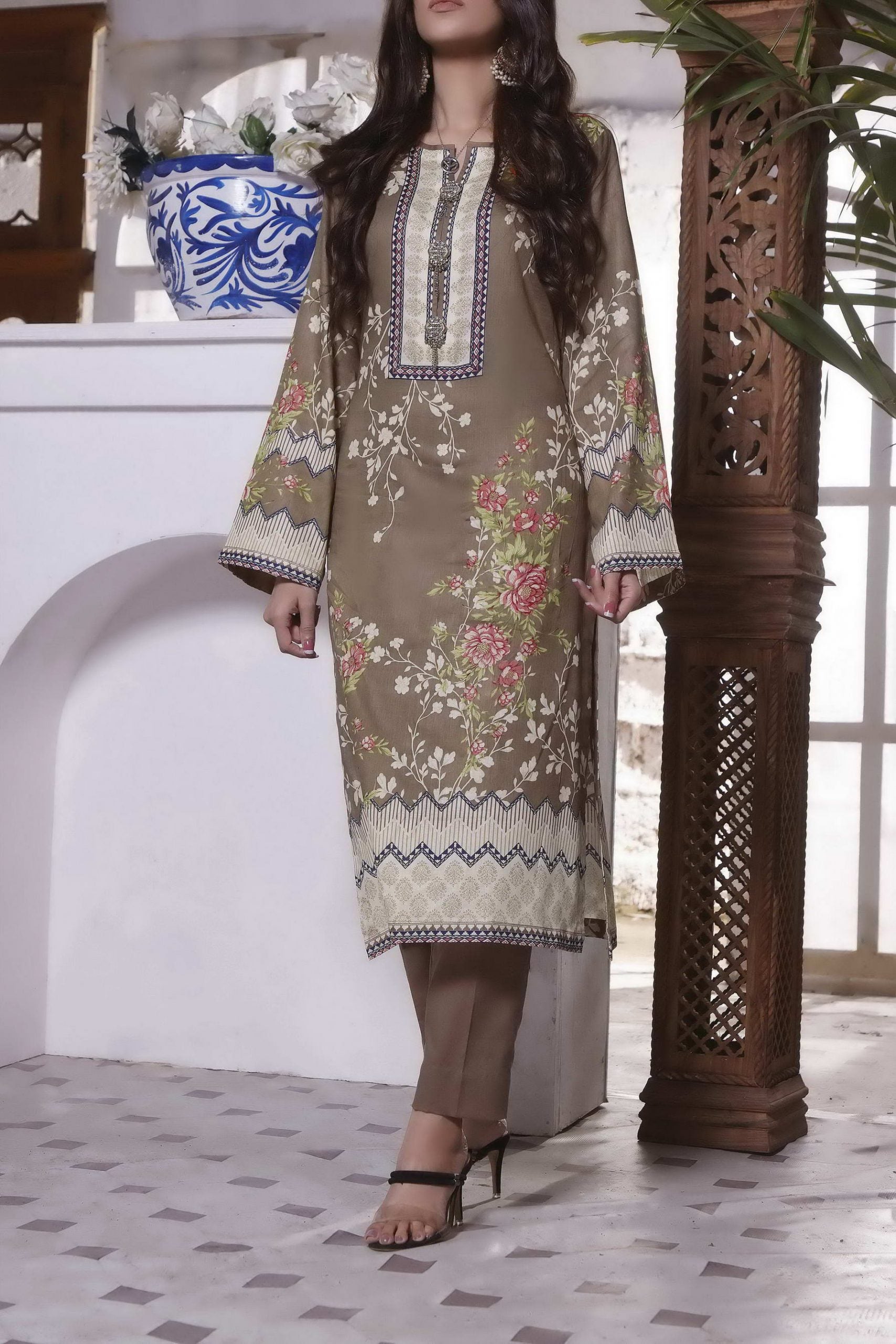 Daman Lawn'22 (Vol-2) D#1507 (Brown)