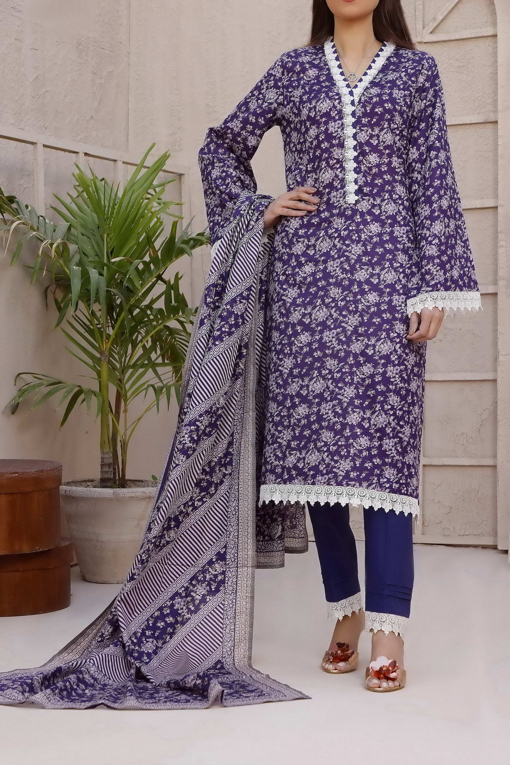 Signature Series Lawn`22 D#2628 Purple