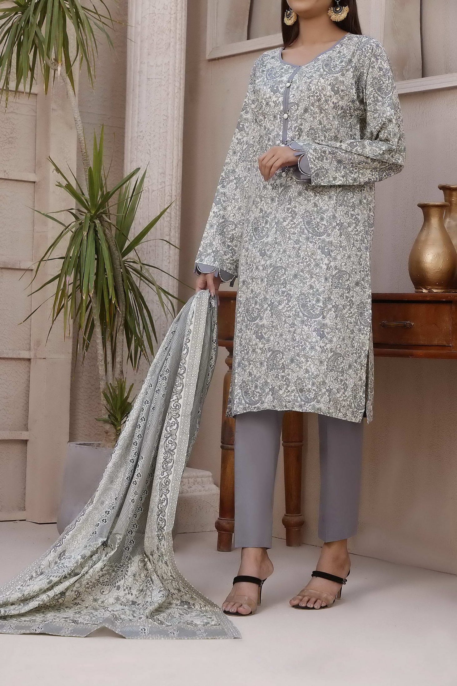 Signature Series Lawn`22 D#2629 D Grey