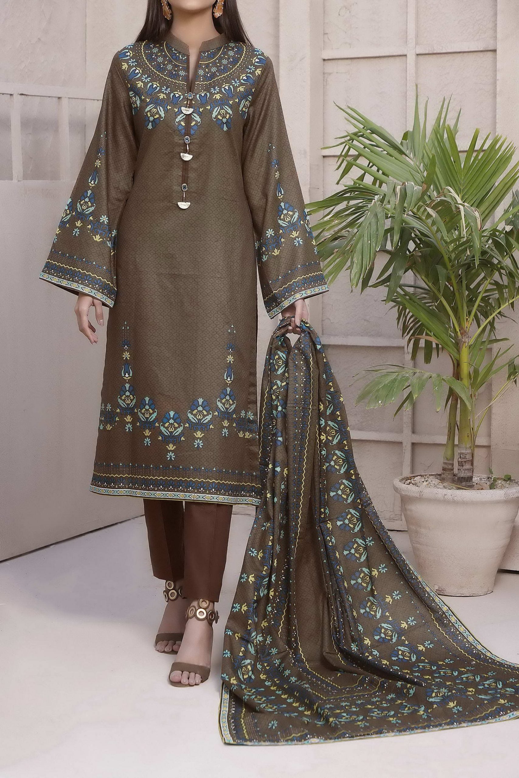 Signature Series Lawn`22 D#2636 Brown