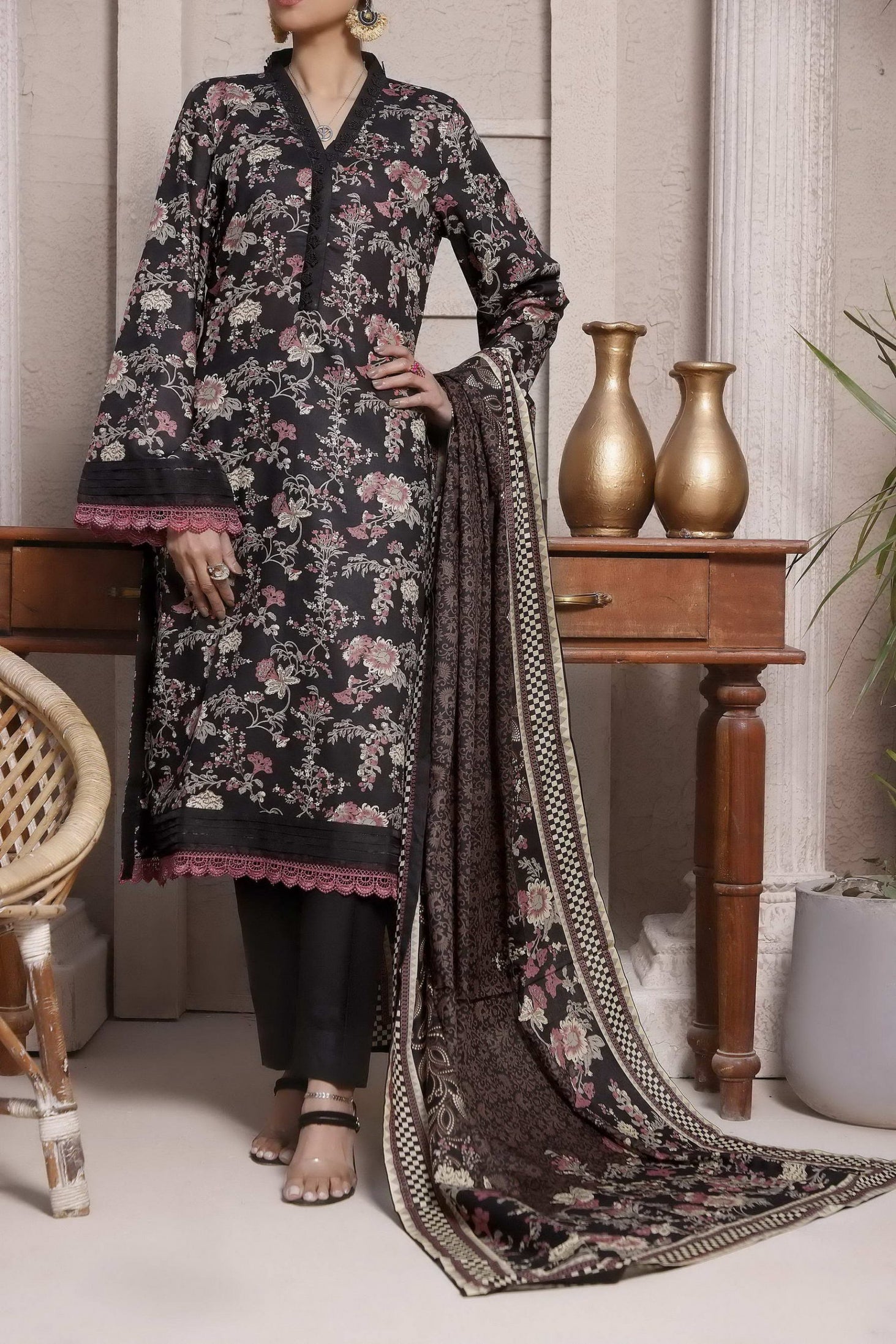 Signature Series Lawn`22 D#2627 Black