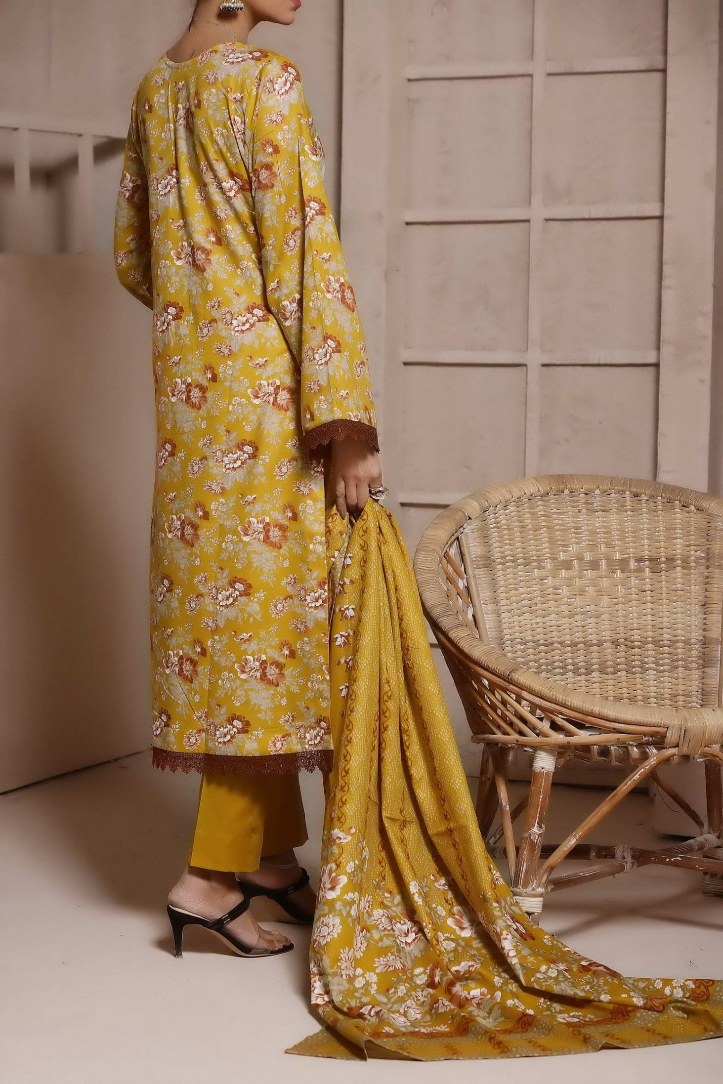 Signature Series Lawn`22 D#2623 Yellow