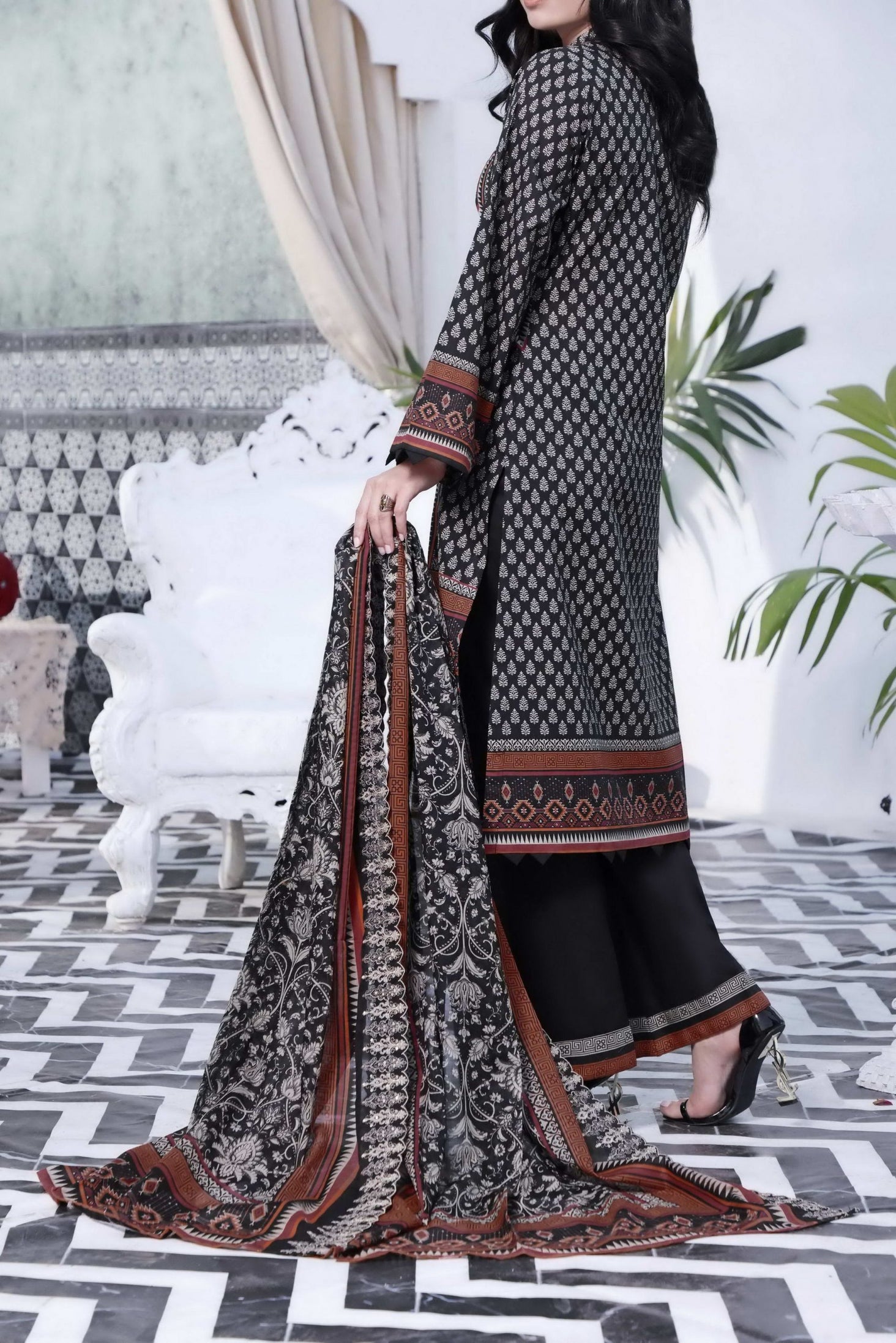 Misri Digital Lawn C/Dupatta`22 D#76 Black