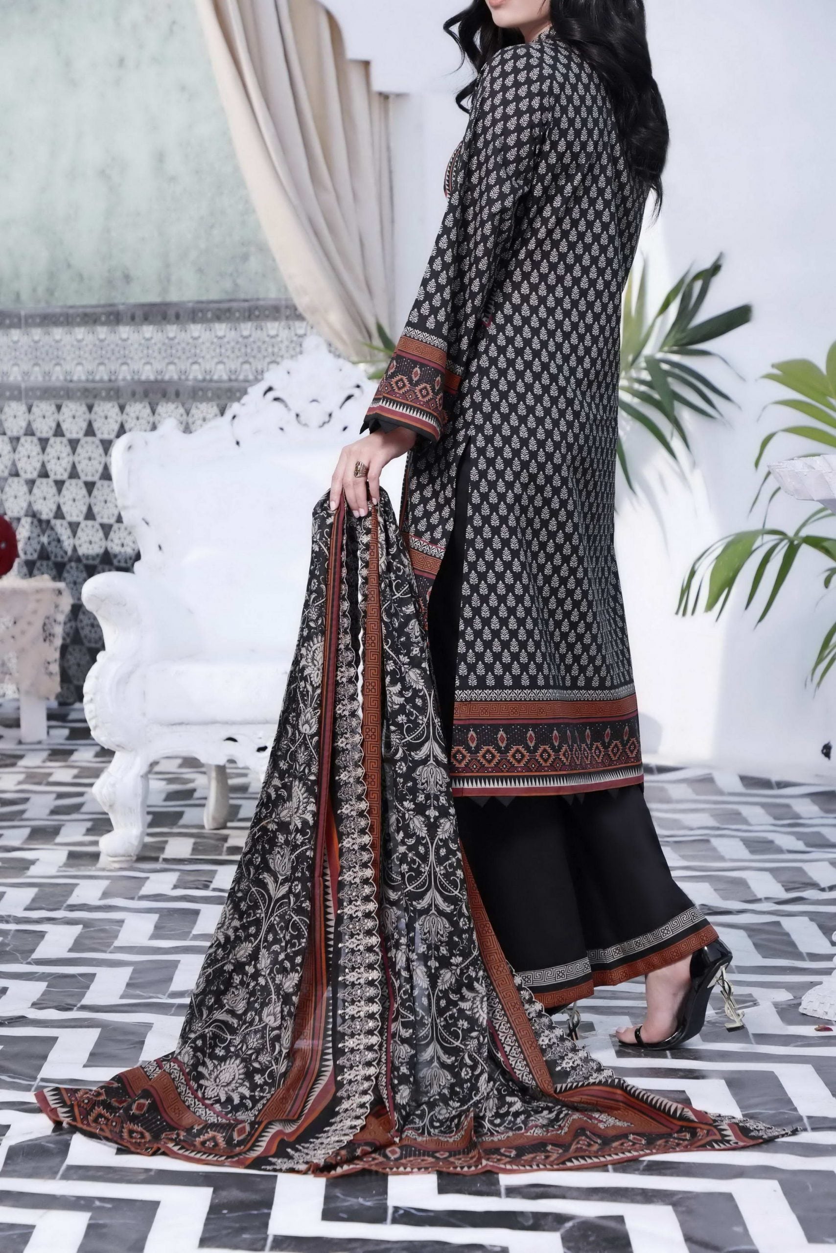 Misri Digital Lawn C/Dupatta`22 D#76 Black