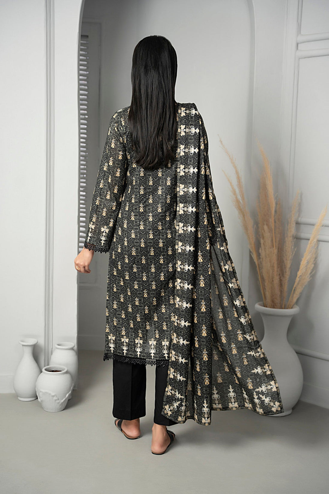 VS Sufinaz Print Lawn'24 D#513 (Black)