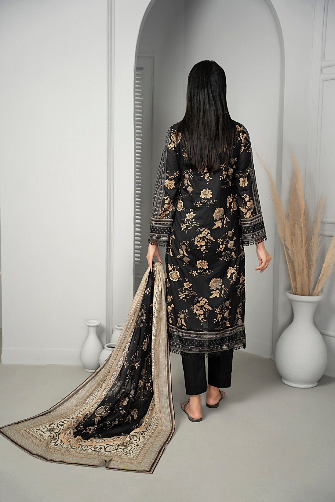 VS Sufinaz Print Lawn'24 D#516 (Black)