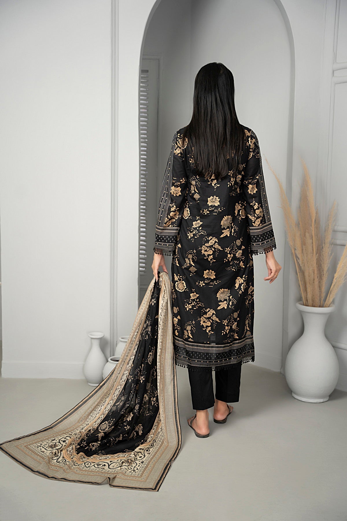 VS Sufinaz Print Lawn'24 D#516 (Black)